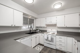 605 N Virginia Ct in Spokane Valley, WA - Building Photo - Building Photo