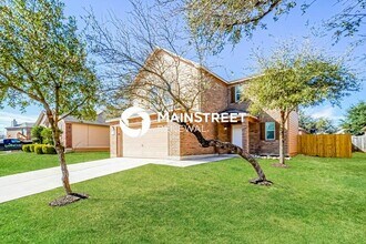4415 Semora Oak in San Antonio, TX - Building Photo - Building Photo