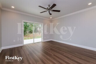 6177 Kinlock Ave in Spring Hill, FL - Building Photo - Building Photo