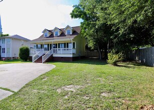 1910 Lybrand St in Cayce, SC - Building Photo - Building Photo