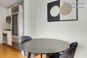 635 W 42nd St, Unit SI FL37-ID1991 in New York, NY - Building Photo - Building Photo