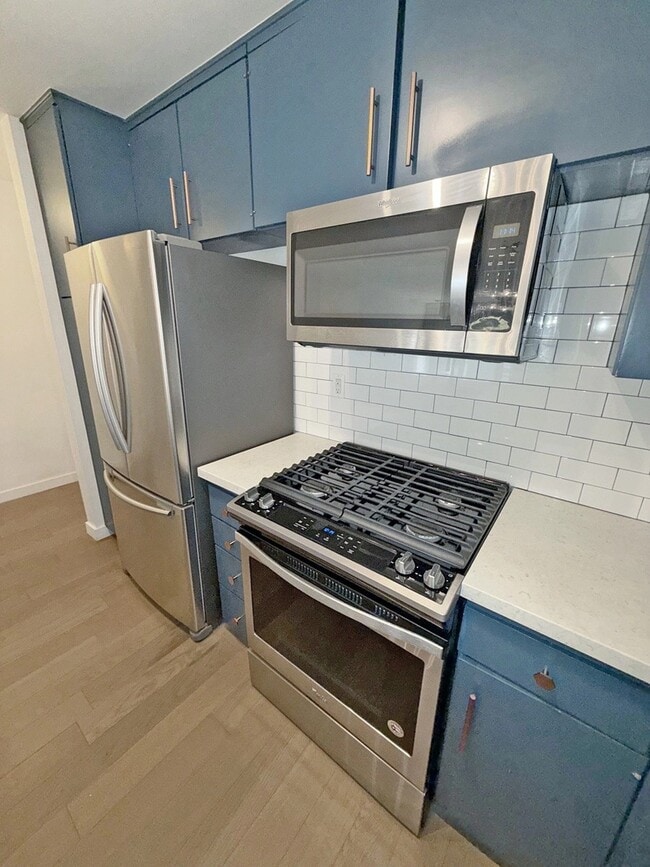 850 2nd St, Unit 206 in Santa Monica, CA - Building Photo - Building Photo