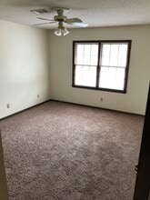 2040 Pineview Dr in Spartanburg, SC - Building Photo - Building Photo