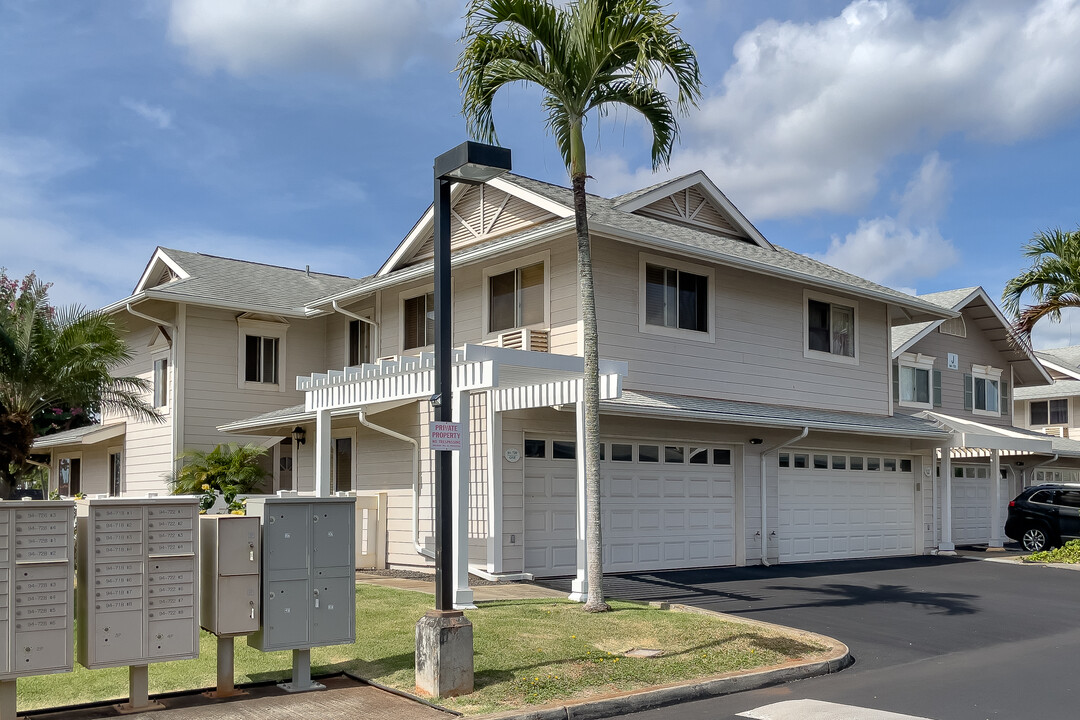 Village on the Green in Waipahu, HI - Building Photo