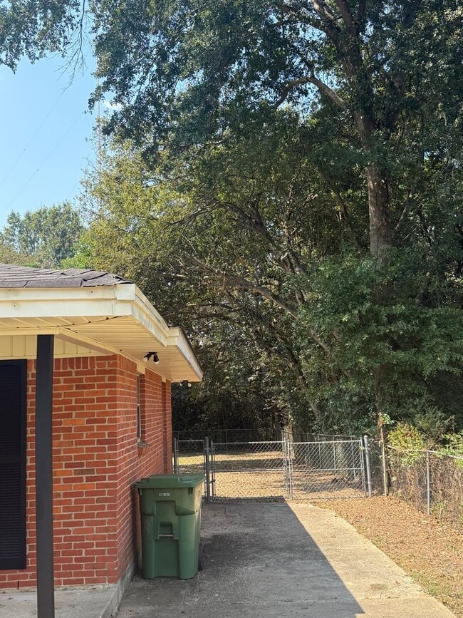 128 Cedar St in Montgomery, AL - Building Photo - Building Photo