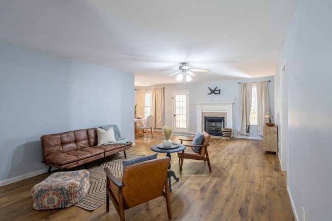 356 Andrew Dr in Clarksville, TN - Foto de edificio - Building Photo