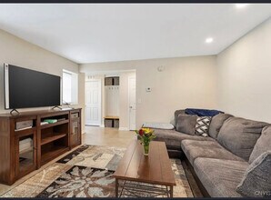 6606 Kirkville Rd in East Syracuse, NY - Building Photo - Building Photo