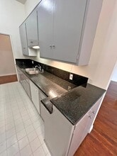 11936 Darlington Ave, Unit 102 in Los Angeles, CA - Foto de edificio - Building Photo