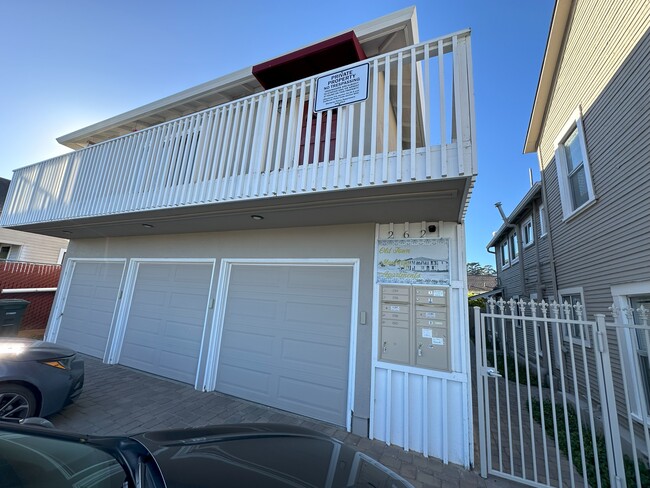 262 Clay St, Unit 3