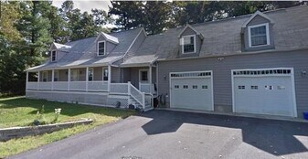 2 Woodside Dr in Saugus, MA - Building Photo