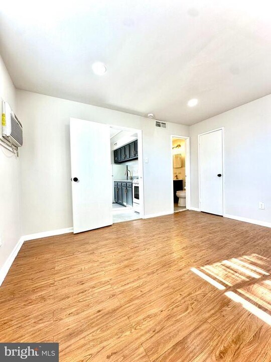 4411 Sheffield Ave in Philadelphia, PA - Building Photo