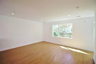 1430 Grigsby Ave in Dallas, TX - Building Photo - Building Photo