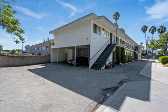 46 N Wilson Ave in Pasadena, CA - Building Photo - Building Photo