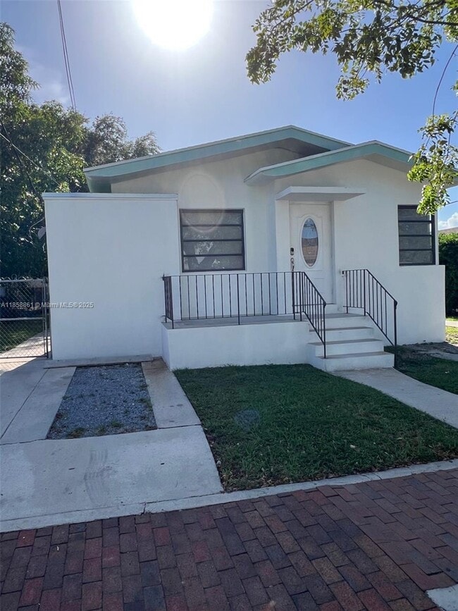 property at 530 SW 16th Ave