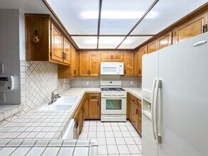 8515 Falmouth Ave in Los Angeles, CA - Building Photo - Building Photo