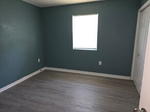 5301 Queen Mary Ln in Jackson, MS - Building Photo - Building Photo