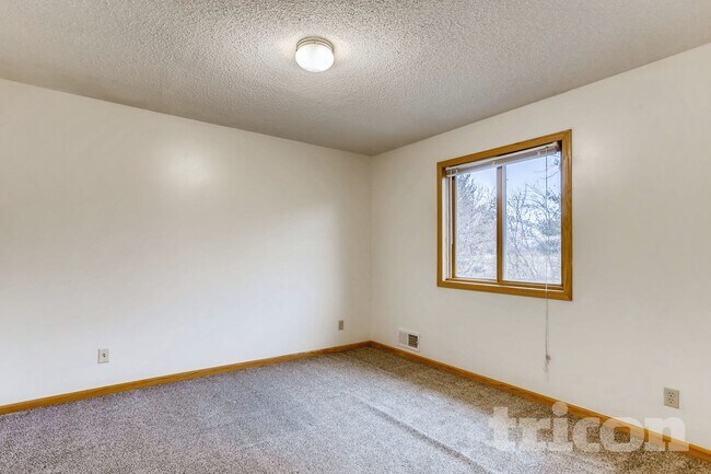 2144 Sherwood Ave in St. Paul, MN - Foto de edificio - Building Photo