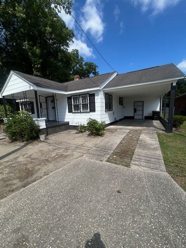 property at 406 Normal St