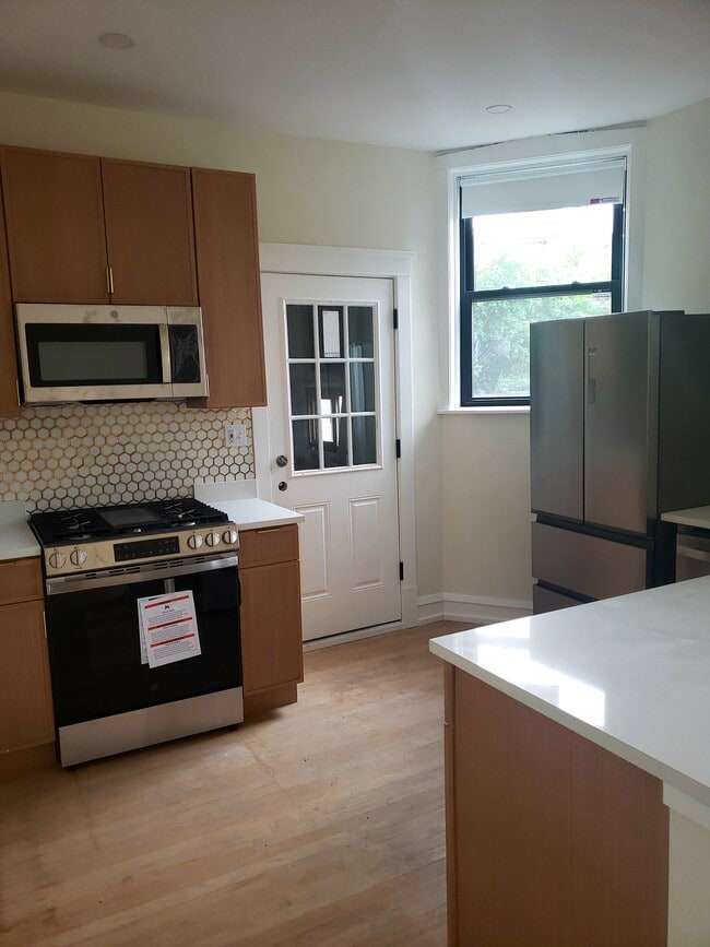 4638 N Hamilton Ave, Unit 2