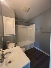 13817 Bartlett Ave in Cleveland, OH - Building Photo - Building Photo