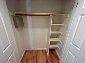 6925 Sandy Souza Way in Elk Grove, CA - Building Photo - Building Photo