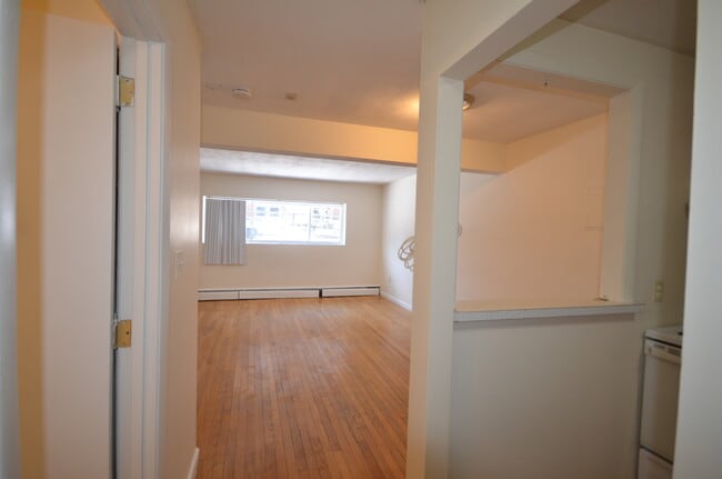 38 Gardner St, Unit 33 in Boston, MA - Building Photo - Building Photo