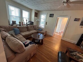 77 Bigelow St in Quincy, MA - Building Photo - Building Photo