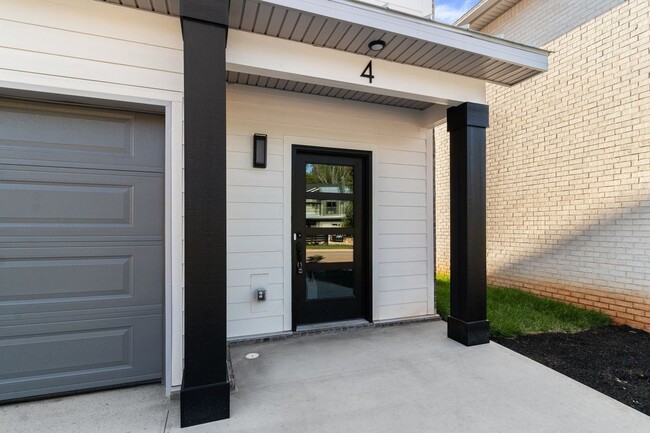4 Dutch Dr in Clarksville, TN - Building Photo - Building Photo