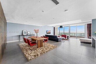 900 Biscayne Blvd, Unit 5 in Miami, FL - Foto de edificio - Building Photo