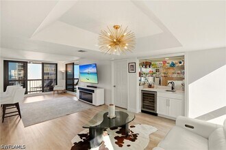 4551 Gulf Shore Blvd N in Naples, FL - Building Photo - Building Photo