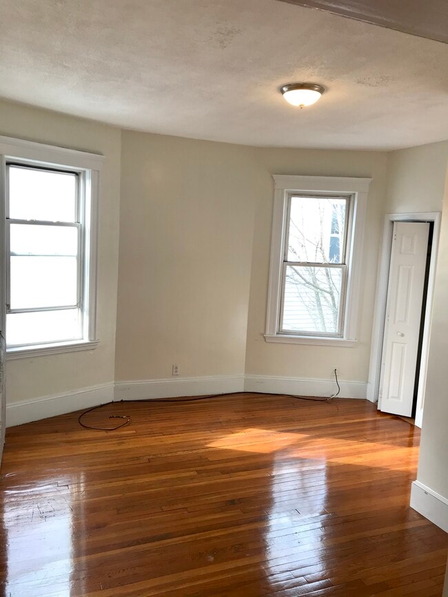 7 Harvard Ter, Unit 2 in Boston, MA - Building Photo - Building Photo