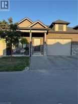 28 Meadowhawk Ln in Simcoe, ON - Building Photo