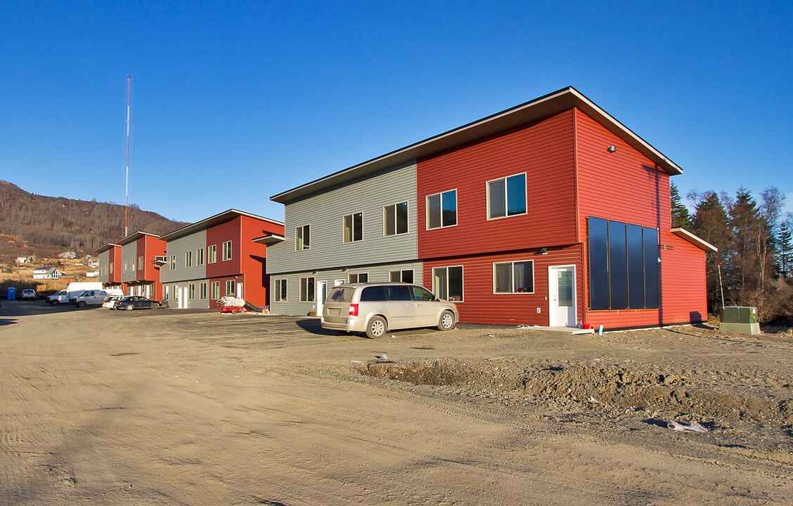 East End Cottages in Homer, AK - Foto de edificio