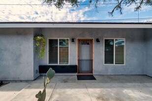 449 Norumbega Dr in Monrovia, CA - Building Photo