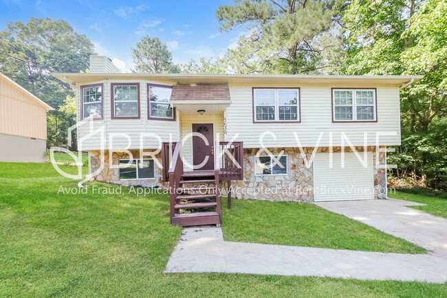 property at 5630 Dug Hollow Rd