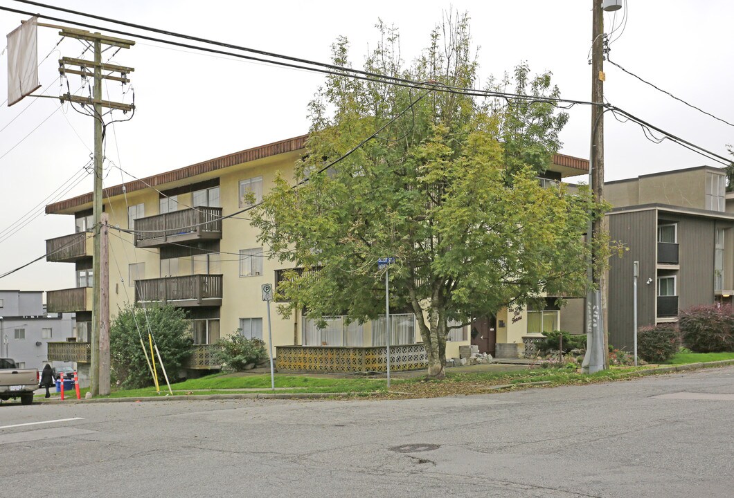 The Ferns in New Westminster, BC - Building Photo