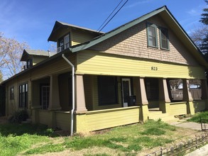 823 Taylor St in Medford, OR - Building Photo - Building Photo