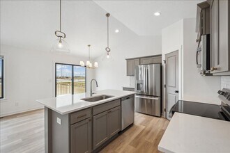 4604 NW 17th St in Ankeny, IA - Building Photo - Building Photo