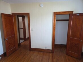 178 Spring St, Unit #1 FL in Meriden, CT - Building Photo - Building Photo