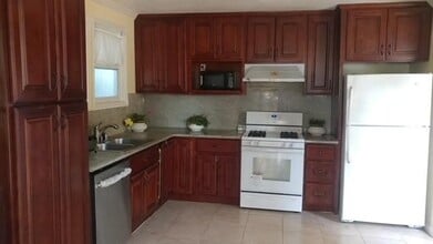 156 Duane St in Redwood City, CA - Building Photo - Building Photo