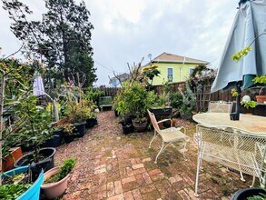 887 43rd St in Oakland, CA - Building Photo - Building Photo