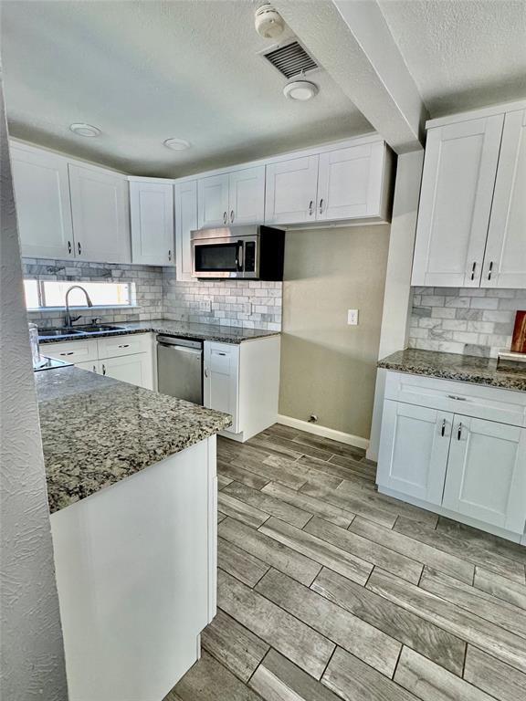 2206 Sunset Trail in Sugar Land, TX - Building Photo - Building Photo