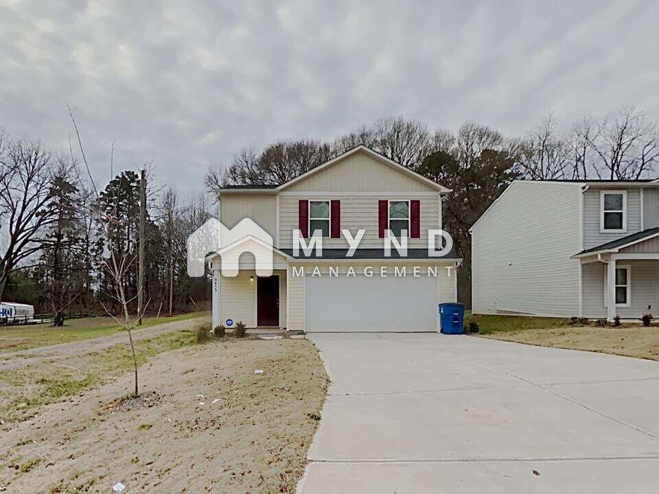 9615 Old Dowd Rd in Charlotte, NC - Building Photo