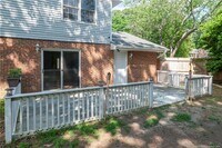 1302 Kienast Dr photo'