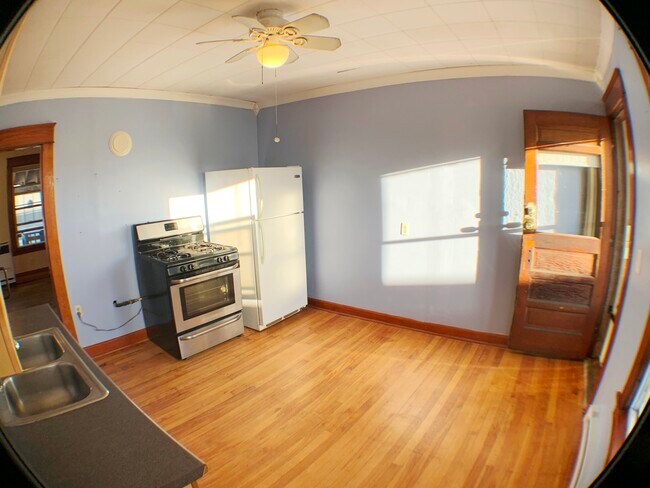 20 Franklin Ct, Unit 3F in Gardner, MA - Building Photo - Building Photo