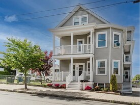 463-465-465 Sawyer St in New Bedford, MA - Building Photo