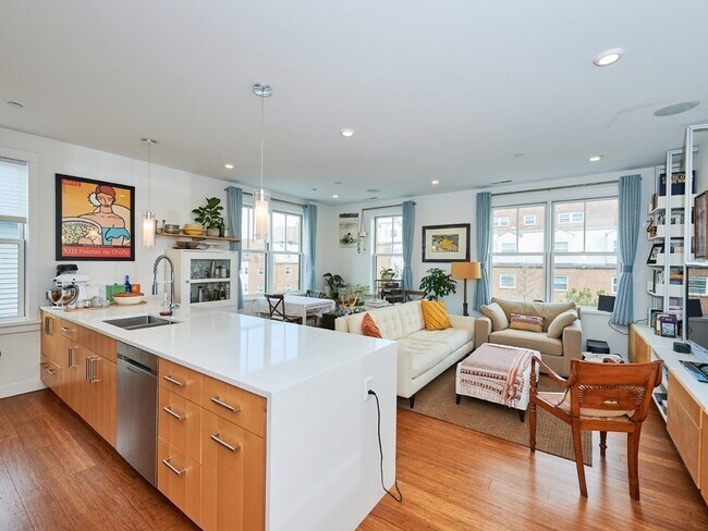 290 Highland Ave, Unit 3A in Somerville, MA - Building Photo - Building Photo