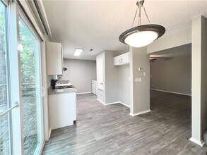 3250 N Kings Cross in Fayetteville, AR - Building Photo - Building Photo