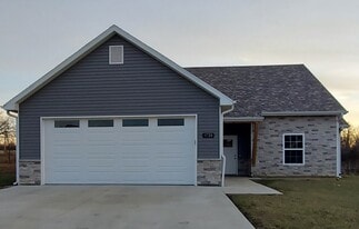 1738 Sierra in Mexico, MO - Building Photo