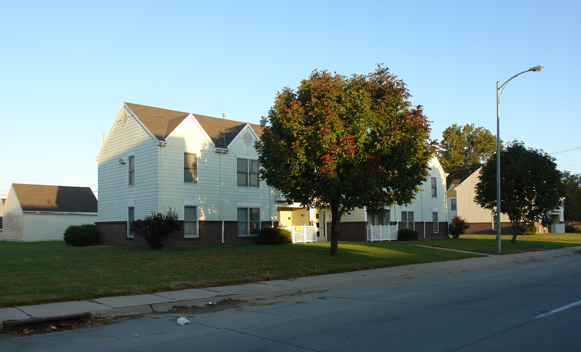 1820 Florence Blvd in Omaha, NE - Building Photo